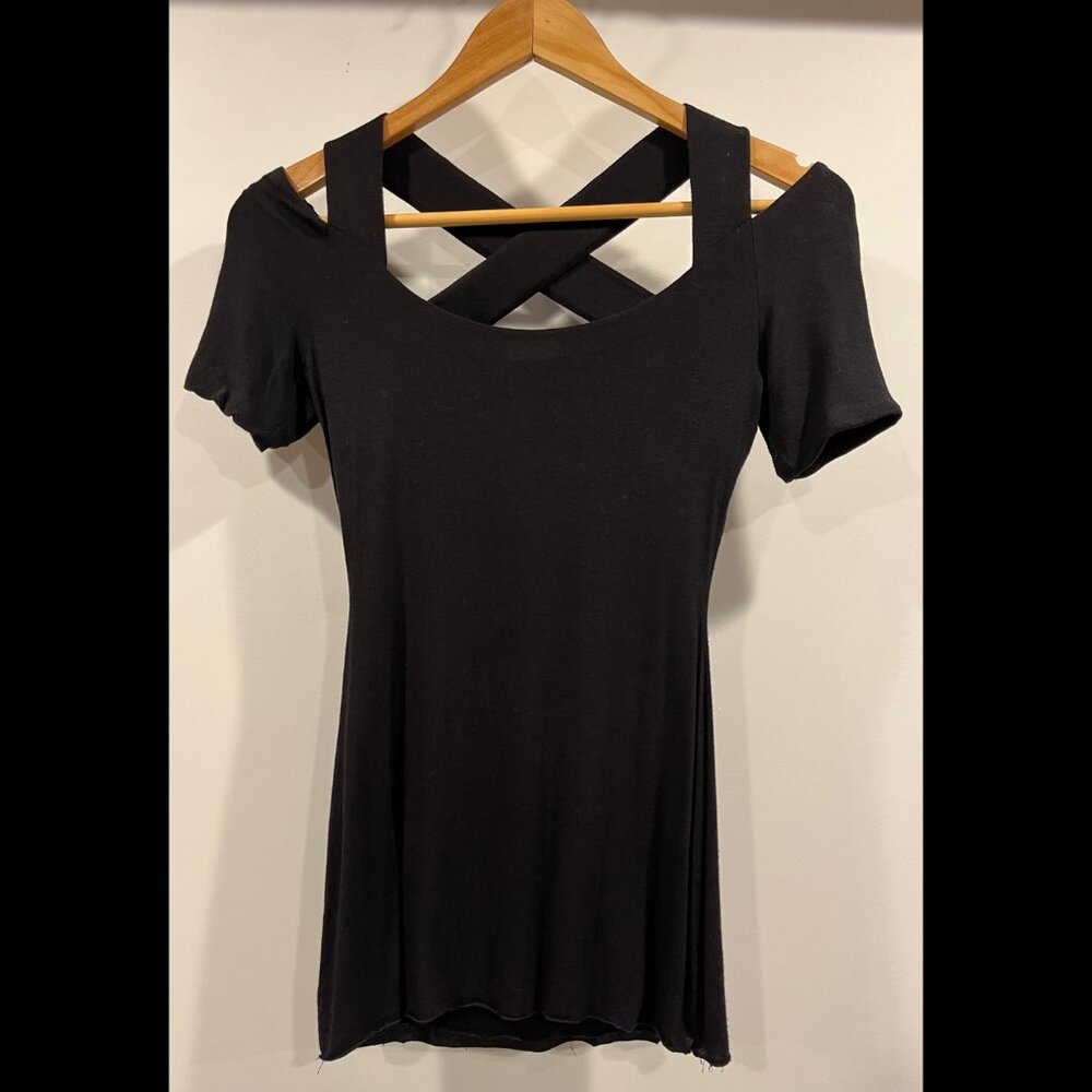 Sexy t-shirt with crisscross back